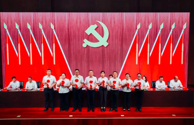 57853518526d463caadea922d21b4943