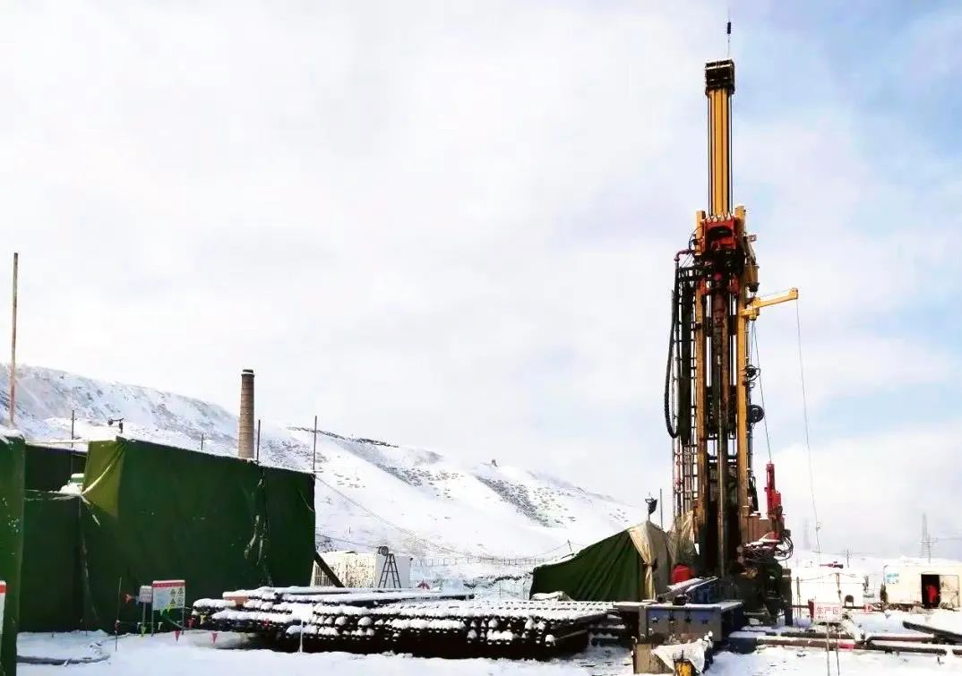 90ee2ad654a344bab7eb500ba510615d