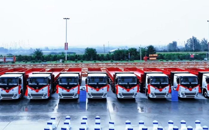 百台交付，千台签约！200台优德88新能源纯电动重卡奔赴河南