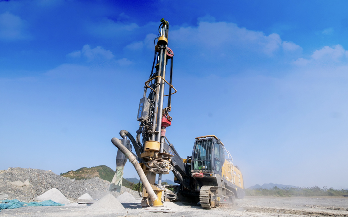 露天矿山，矿主们爱用优德88潜孔钻！！！