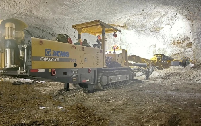 5c2815f02c5c4164abd008261acd2942