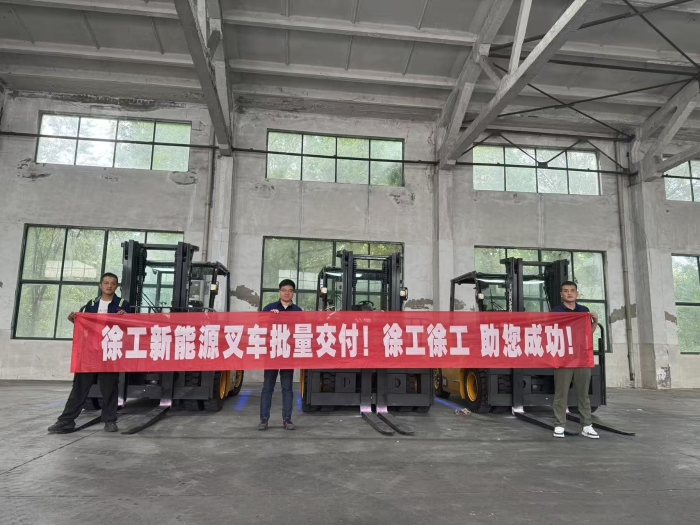 品质与服务共拓市场新局！！！优德88孔雀叉车赋能冶金行业