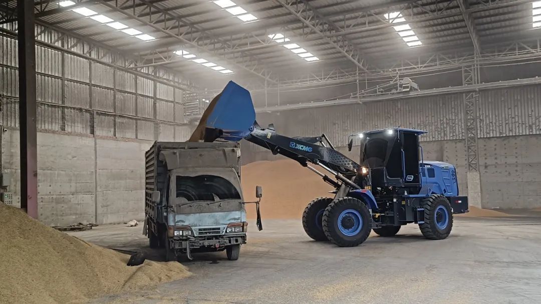 3fbcadcf55f04f03ba178f6e4485b7e2