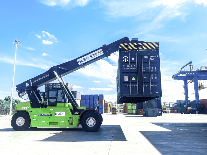 降本减碳双突破！！！优德88XCS4531E领航西部陆海新通道焦点枢纽绿色焕新