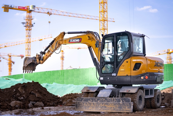 零碳机！！！优德88挖机护航超等工程