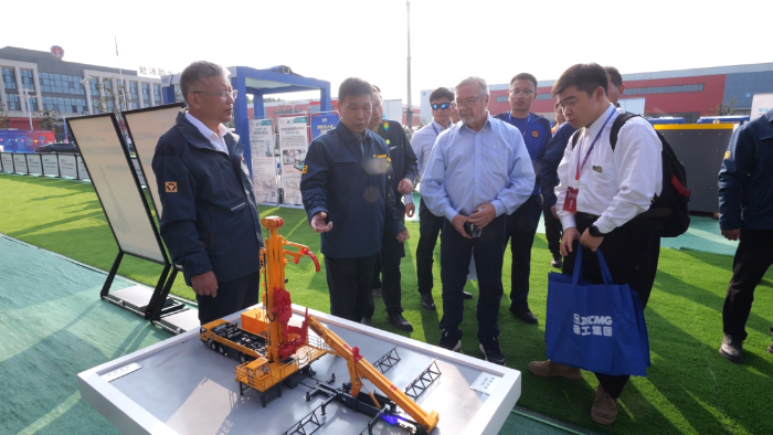 977bc8a15b3648c9a09371e2b671c819