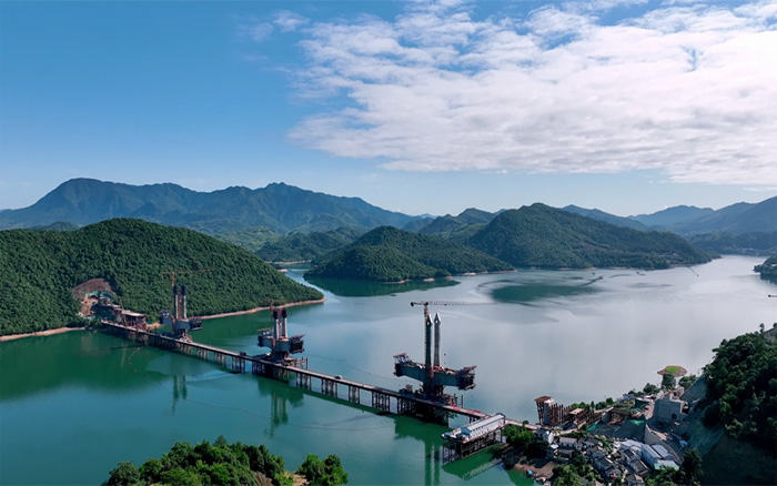 5b8f28c633cb41ad8a23f64f1a53880e